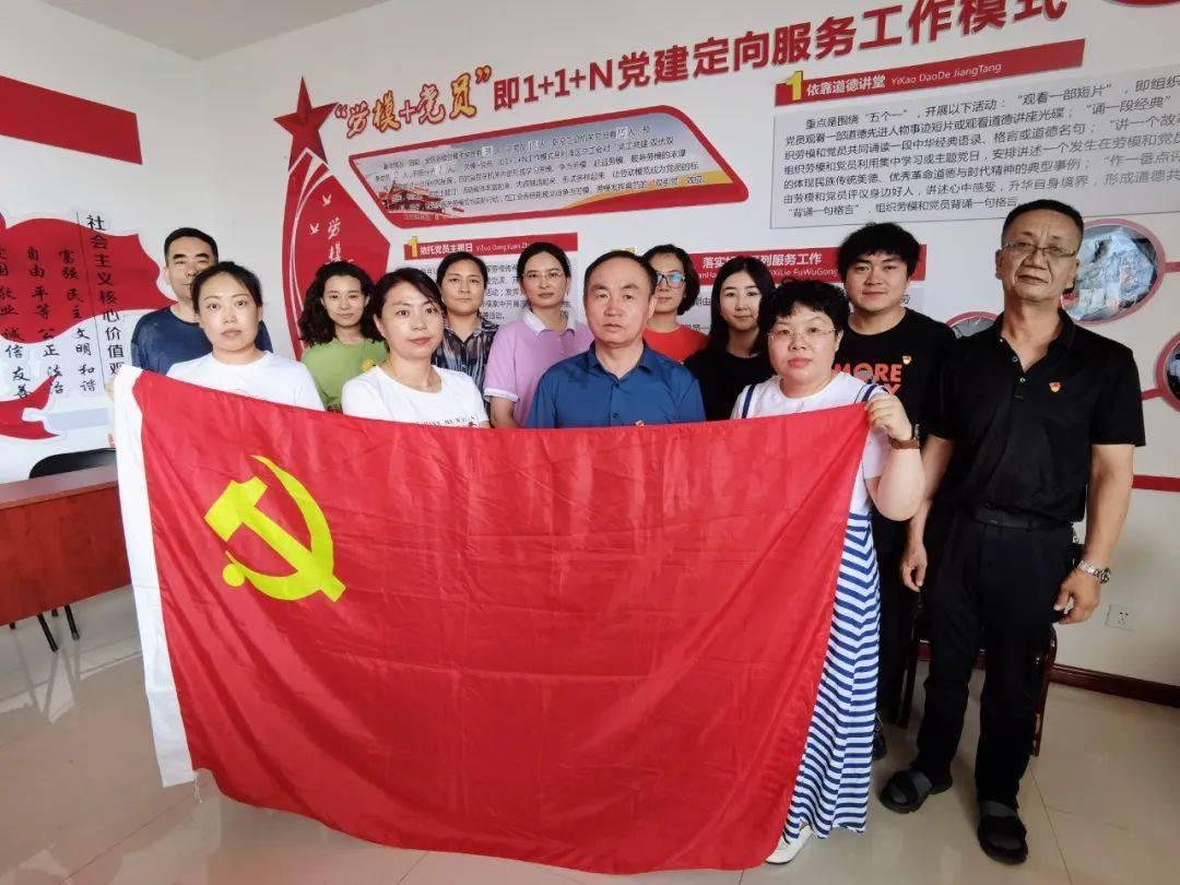 我一般晚上三四点才卸妆？
