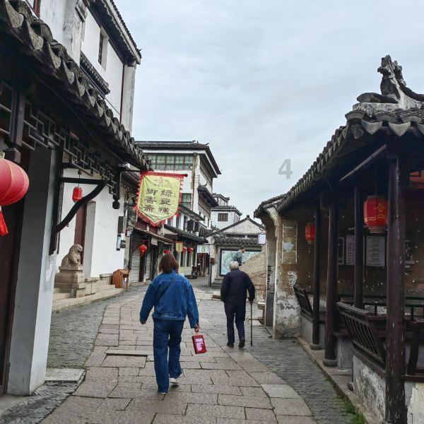 问答神器结婚后要不要和父母同住?,轻松解疑答惑